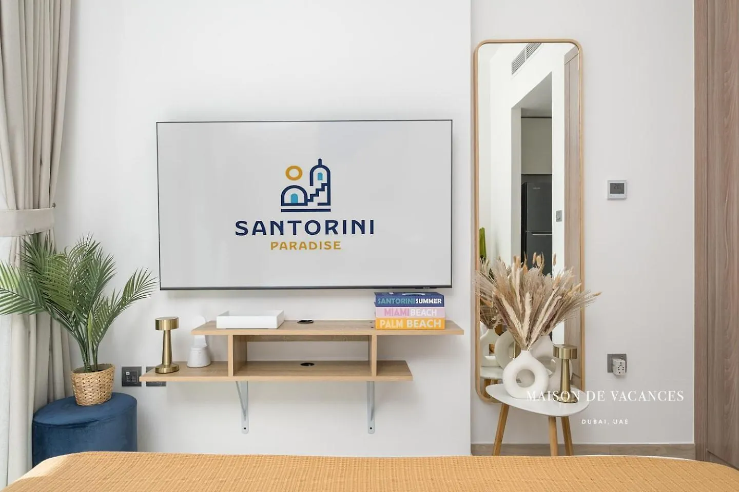 Santorini Studio Pool View Dubai Apartment