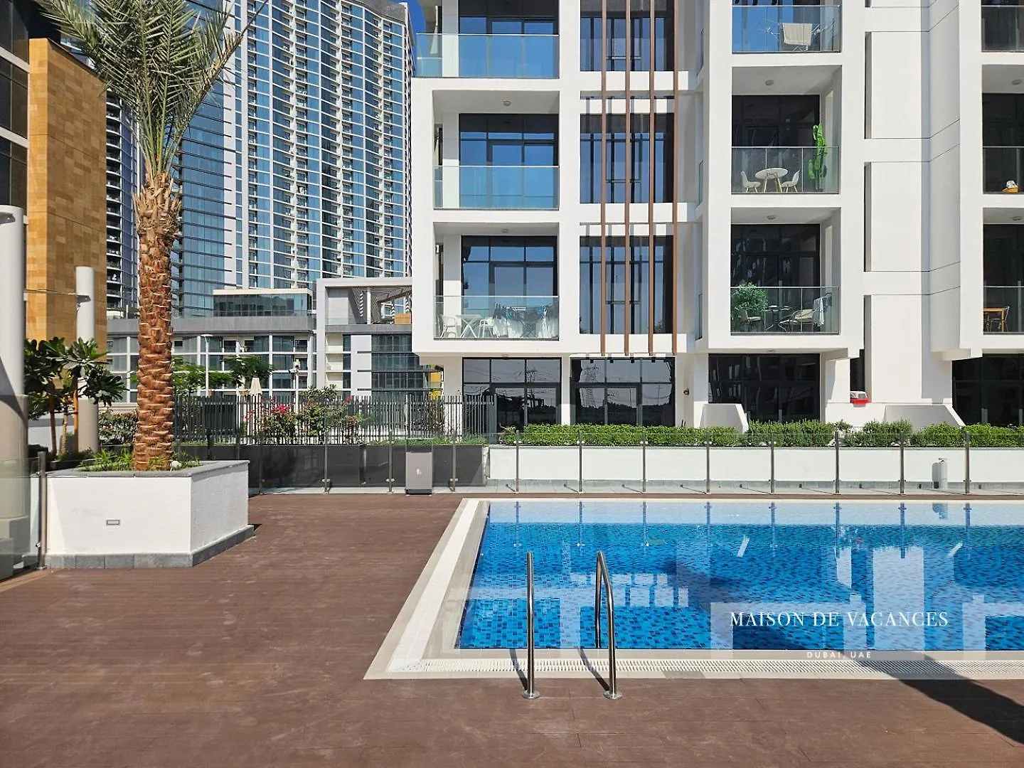Santorini Studio Pool View Dubai Apartment