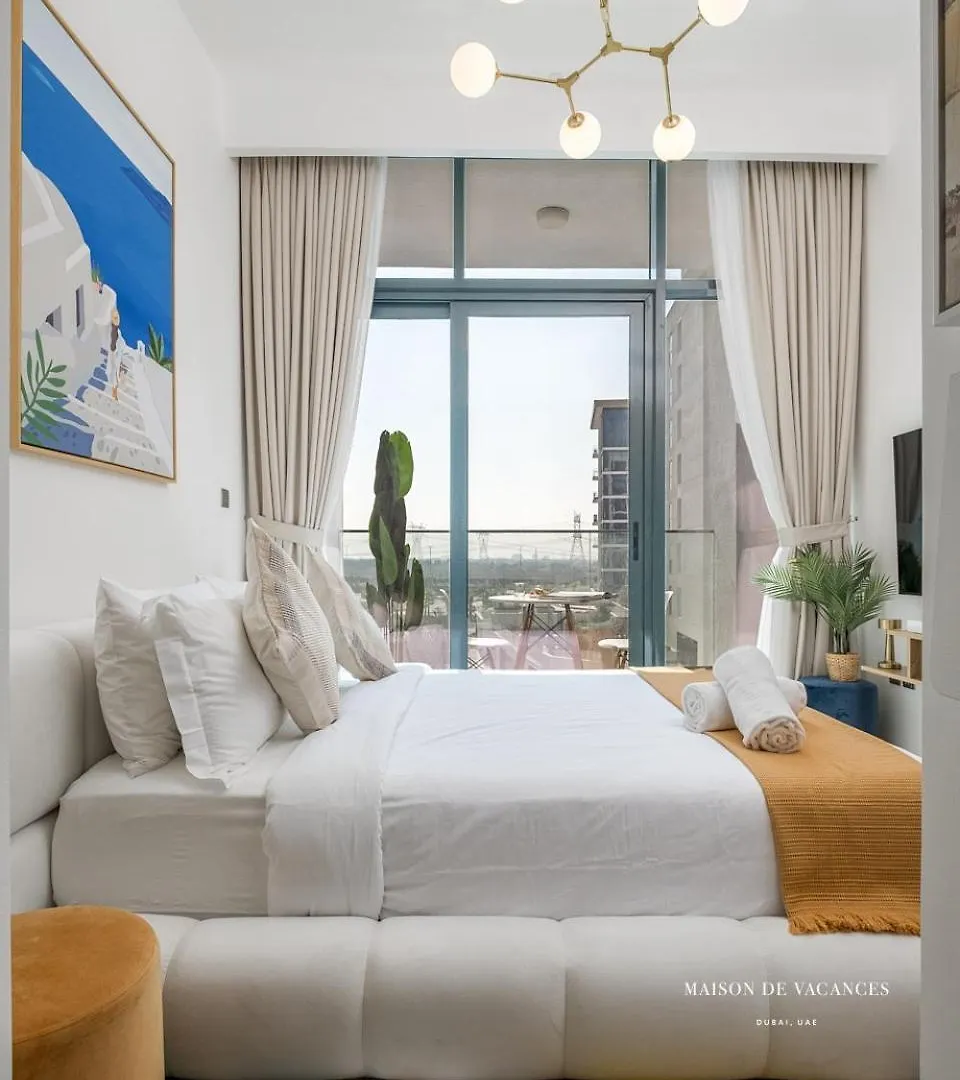 Santorini Studio Pool View Dubai