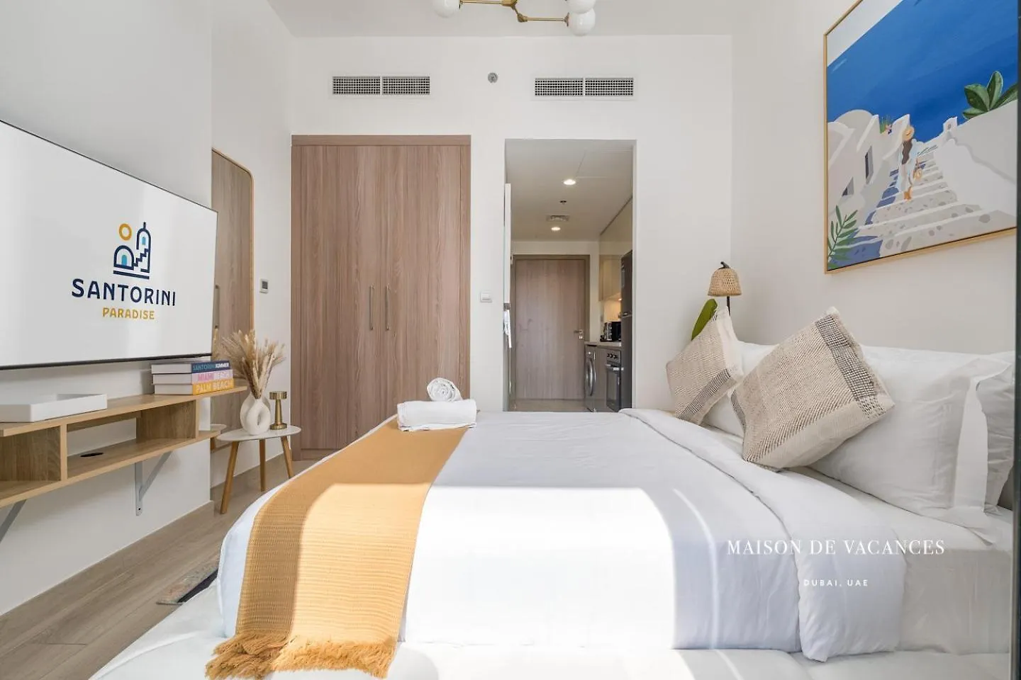 Apartment Santorini Studio Pool View Dubai United Arab Emirates